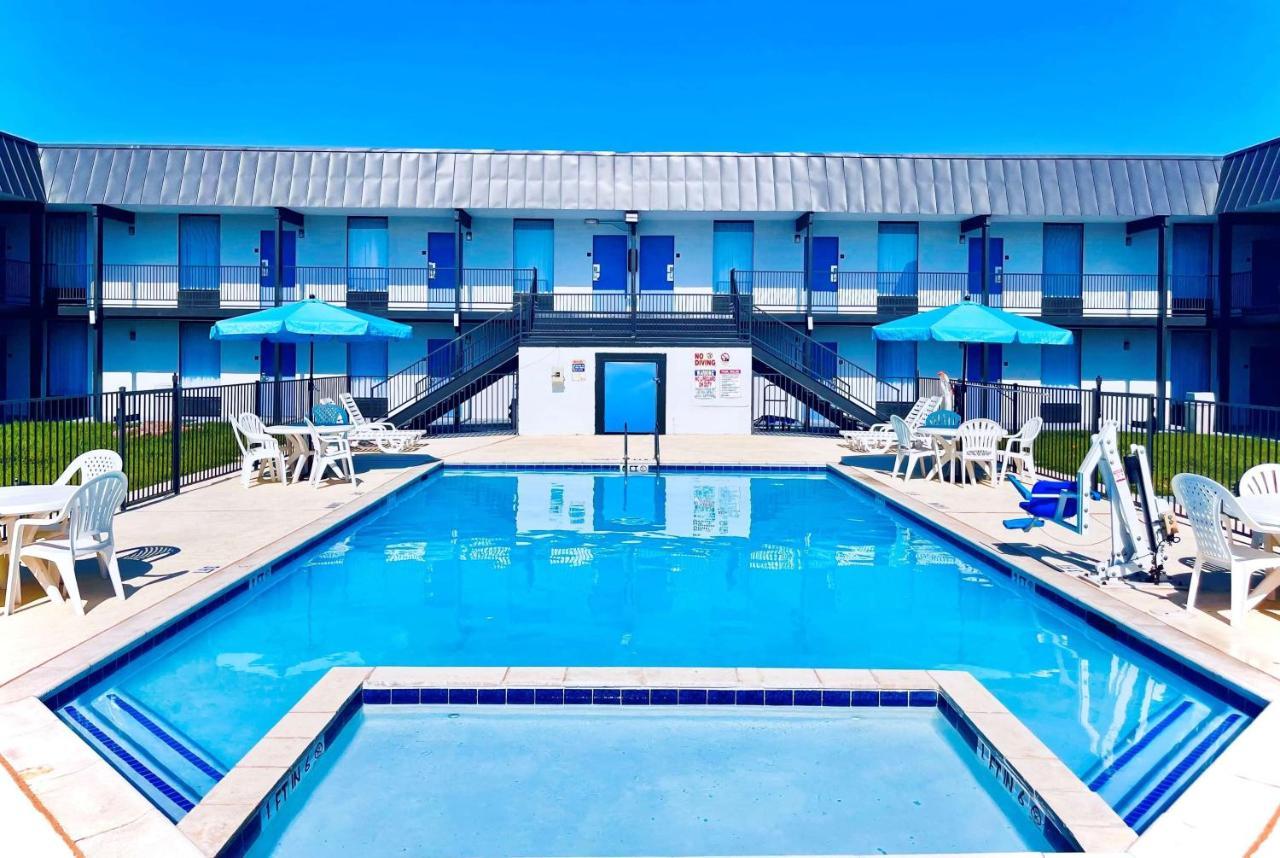 Motel Days By Wyndham Ft. Worth Burleson